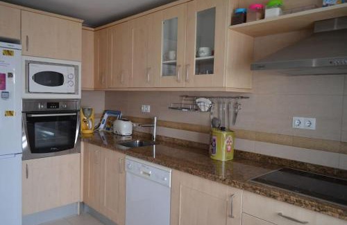 Oeste Apartment | DOMUS SALAMANCA. MELCHOR CANO. Centro. 4 dormitorios