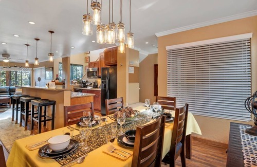 Zephyr Cove House | Don't miss out on summer in Lake Tahoe,near beach,pool,downtown,concert FUN 8max