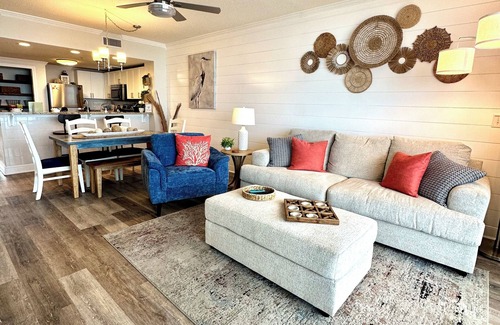 Long Beach Condo | Don’t Worry, Beach Happy! 3rd Floor Beachfront Condo @ Majestic ~ Sleeps 8