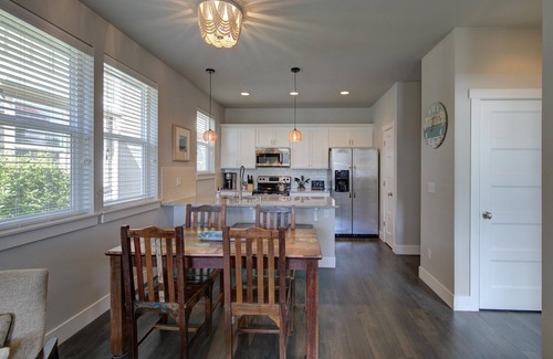 Ocean Shores House | Don't Worry Beach Happy - Oyhut Bay Seaside Village