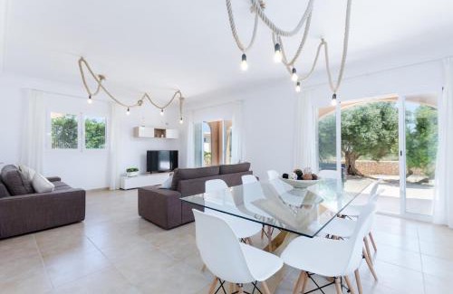 Urbanizacion S'Estanyol House | Dones D'Aigua 11