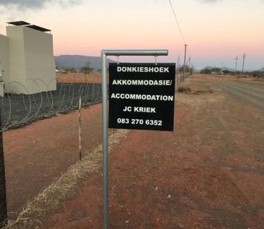 Calvinia House | Donkieshoek Accommodation & Campsite, Calvinia