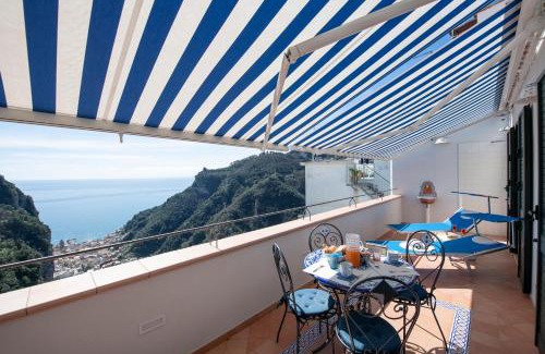 Pontone House | Donna Luisa Suites 19 Amalfi view - free parking