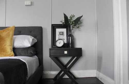 Tenterfield House | "Donnelly House"