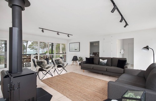 Lilli Pilli House | Dont pass this amazing property by with direct access to the beach and...