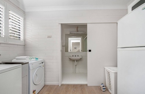 Lilli Pilli House | Dont pass this amazing property by with direct access to the beach and...