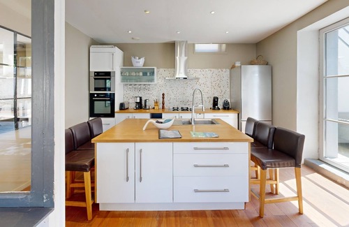 Donville-les-Bains Cottage | Donvillaise 15 pers : jacuzzi, 8 min walk to the beach