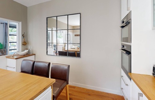 Donville-les-Bains Cottage | Donvillaise 15 pers : jacuzzi, 8 min walk to the beach