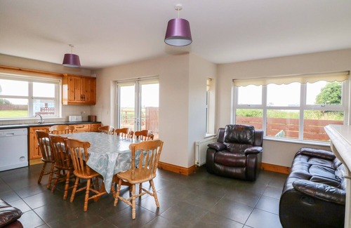 Hook Head House | DOORNOGUE, family friendly in Fethard-On-Sea, County Wexford
