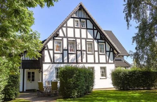 Niederberndorf House | Doppelhaus - Dreifachhexe