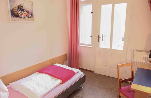 Dessau-Rosslau Bed & Breakfast | Doppelzimmer 2 - Pension Siewert