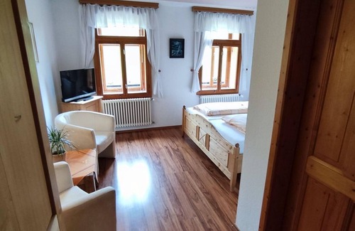 Klingenthal Bed & Breakfast | Doppelzimmer , Dusche, WC - Berggasthaus Schöne Aussicht