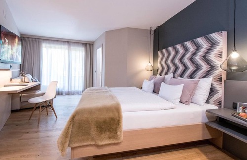 Seeboden House | Doppelzimmer Kirschblüte Frühstück - Hotel Moserhof