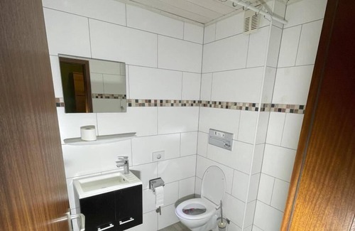 Ottenhausen Apartment | Doppelzimmer mit Balkon - Gästehaus Rössle 7