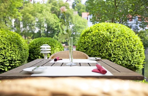 Zentrum Apartment | Doppelzimmer mit Dusche und WC