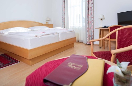 Seeboden Bed & Breakfast | Doppelzimmer mit Frühstück - Gasthof Postwirt