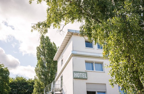 Freiburg im Breisgau Apartment | Doppelzimmer mit Zustellbett