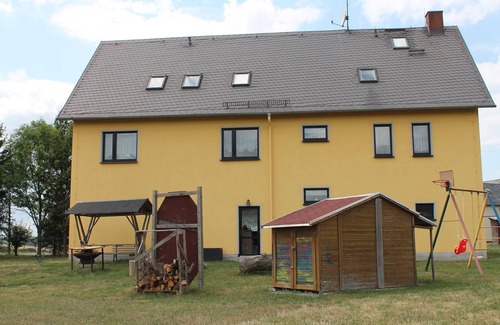 Pausa-Muhltroff Apartment | Doppelzimmer Nr 2 - Pension Monika