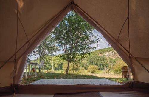 Bouzic RV Rental | Dordogne Glamping - Bell Tent VV5