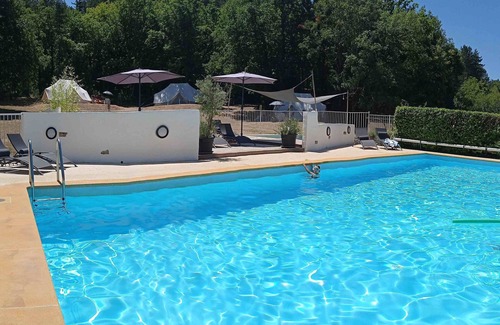 Bouzic RV Rental | Dordogne Glamping - Bell Tent VV5