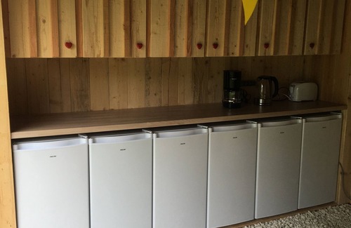 Bouzic RV Rental | Dordogne Glamping - Emperor tent PV3