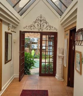 Secunda House | Dormio Manor Guest Lodge