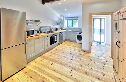 Ningwood Cottage | Dornfelder - UKC3209