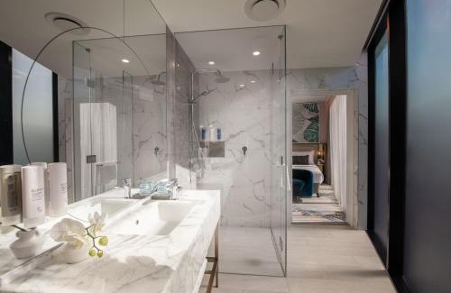 Broadbeach Hotel | Dorsett Gold Coast