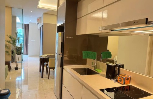 Sri Hartamas Condo | Dorsett Hartamas SkyPool & Chill