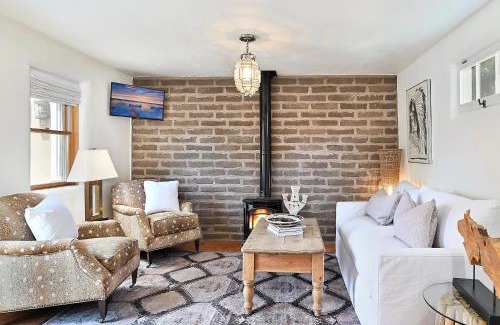 Downtown Santa Fe House | Dos Hermanas Casita 2 & 3 Downtown Courtyard