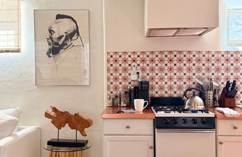 Downtown Santa Fe Bed & Breakfast | Dos Hermanas Casita 2 | Downtown | Courtyard
