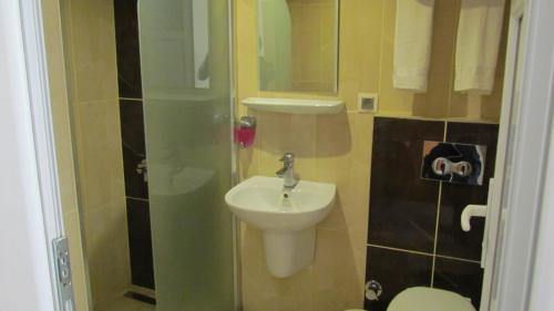 Akdeniz Hotel | Dostlar Hotel