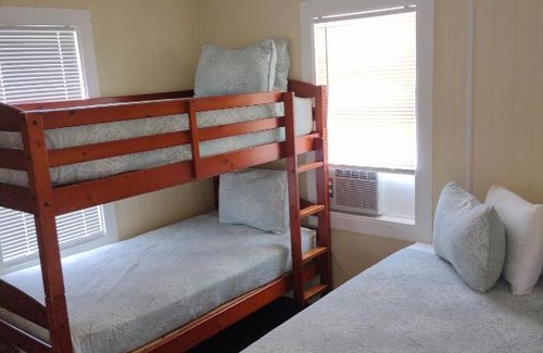 Old Town Hotel | Double Barr Cottage Inn