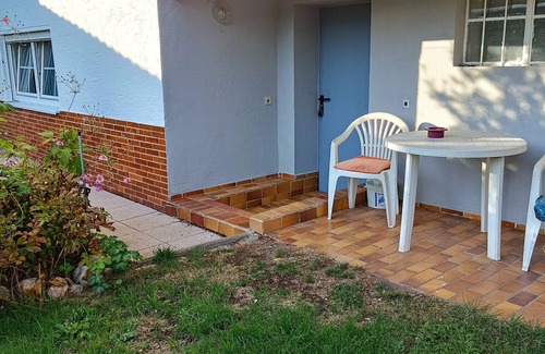 Schwandorf House | Double bed apartment with bathroom + cooking facilities in the anteroom