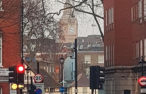 Vincent Square House | Double Bed in Duplex close to Big Ben & London Eye