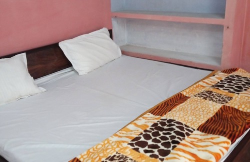 Faizabad House | Double bed with terrace