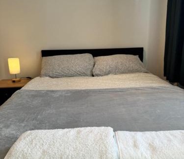 Custom House House | Double Bedroom in private Home- Canning Town by London Excel