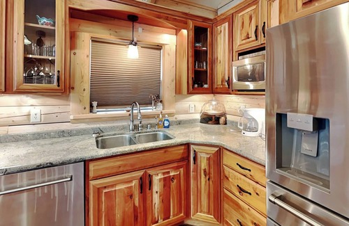 Alto House | Double Eagle Manor | Main & Guest Houses with Hot Tub!