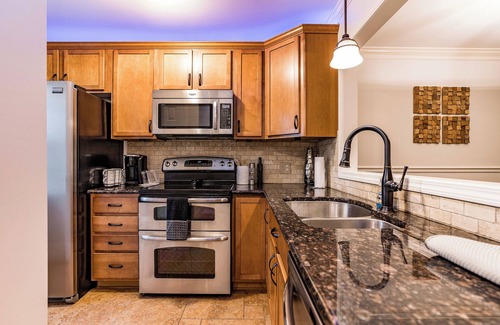 Southeast Raleigh House | double ensuite Raleigh townhome -starts at 2.8k/month