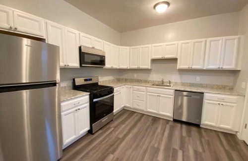 Oneonta Apartment | Double Play Apt 2 All Star Baseball Rentals