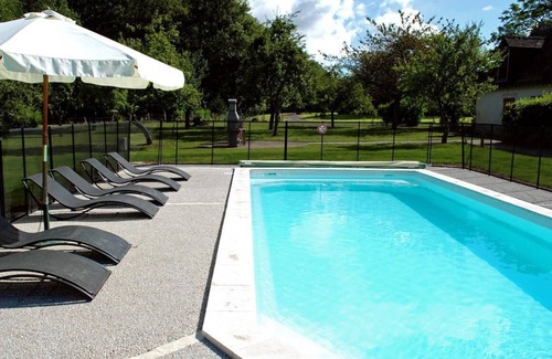 Vallieres-les-Grandes House | Double room-Cottage-Ensuite with Bath-Park view