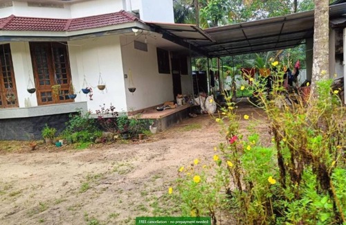 Pattanakkad House | Double room #1 @PEACE HOME STAY