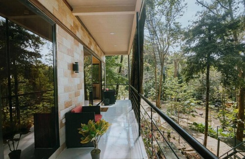Canton Quepos Apartment | Double room 1 with jungle view