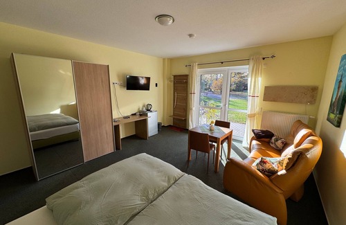 Forst Bed & Breakfast | Double room 3 - Bed & Breakfast am Waldgürtel
