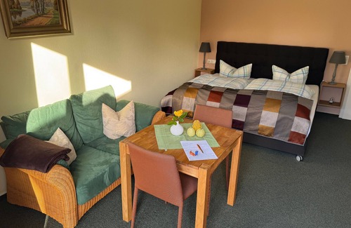 Forst Bed & Breakfast | Double room 4 - Bed & Breakfast am Waldgürtel