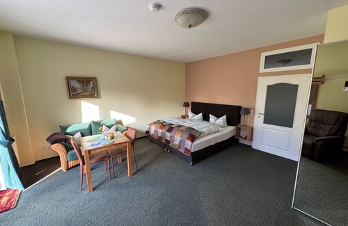 Forst Bed & Breakfast | Double room 4 - Bed & Breakfast am Waldgürtel