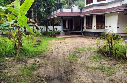 Pattanakkad House | Double room #4 @PEACE HOME STAY