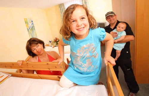 Ettenheim Cottage | Double room B with shower and toilet - Hotel Deutscher Hof