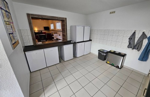 Bad Duerrenberg House | Double room Bad Dürrenberg - Guesthouse Heinrich Heine Schule