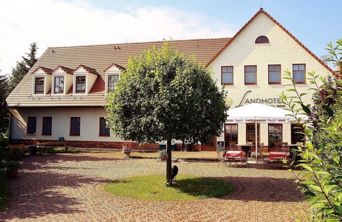 Neuwiese Hotel | Double room category K - Landhotel "Neuwiese" with traditional inn "At the Mill"